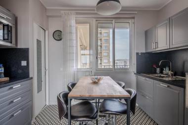 Grand appartement de 90m2 vue sur le port