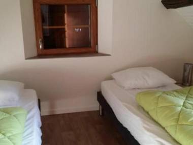 Gîte Saint-Mars-d'Outillé 4 pièces 8 personnes - FR-1-410-210