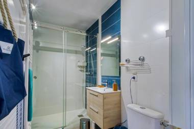 Les Grands Pins - plage du Val à 80 m - St Malo Rothéneuf