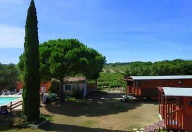 Gites et Roulottes Du Grand Puits