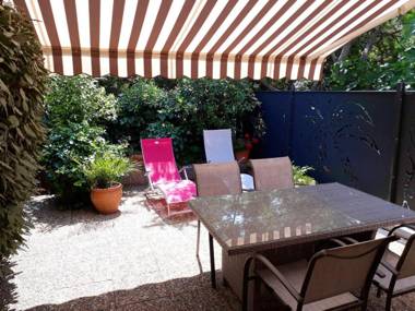 Appartement d'une chambre a Saint Aygulf a 30 m de la plage avec jardin clos et wifi