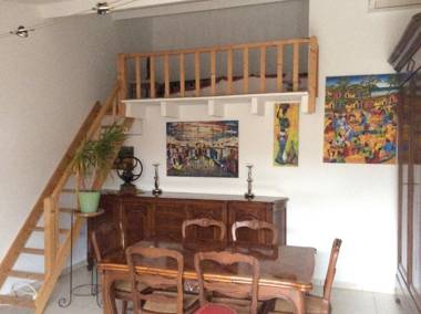 Studio avec piscine partagee jardin clos et wifi a Lunel Viel