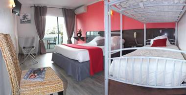 Logis Hôtel Les Bleuets