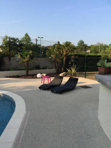 Hotel The Originals Romans-sur-Isère Le Clos des Tanneurs