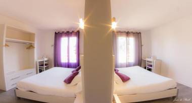 Logis Hôtel Le pont d'Arcole