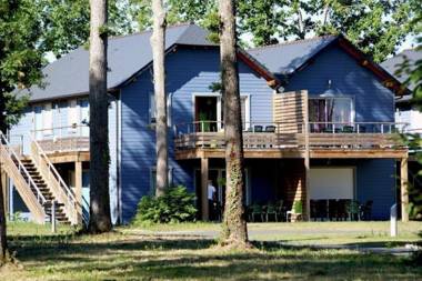 Apartment with balcony or terrace in the wooded Loire Valley