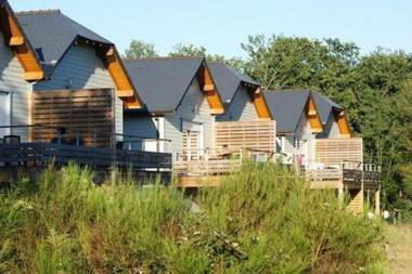 Apartment with balcony or terrace in the wooded Loire Valley