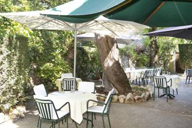 Logis - Hôtel Restaurant du Midi