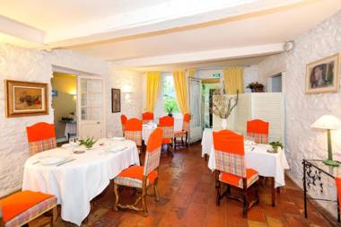 Logis - Hôtel Restaurant du Midi