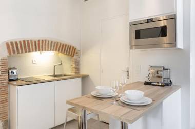 L'Horloge by Cocoonr