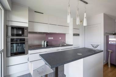 Le Reflet by Cocoonr