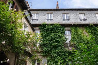 Suite de Pauline by Cocoonr