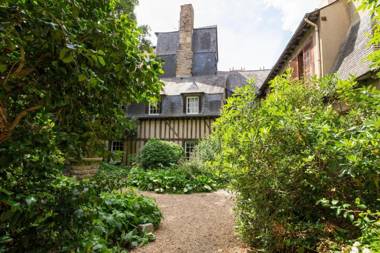 Suite de Pauline by Cocoonr