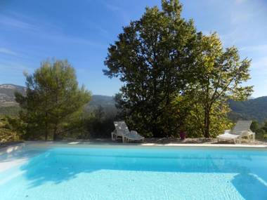 Le Mas des Eglantiers