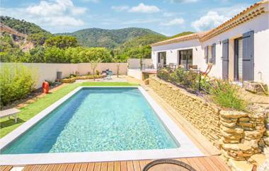 Amazing home in Propiac with WiFi Private swimming pool and 3 Bedrooms