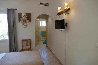 Superbe villa avec piscine chauffée et vue mer à Palombaggia