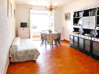 Studio a Grosseto Prugna a 50 m de la plage avec vue sur la mer et jardin clos