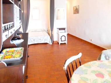 Studio a Grosseto Prugna a 50 m de la plage avec vue sur la mer et jardin clos