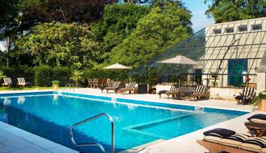 Chateau La Cheneviere