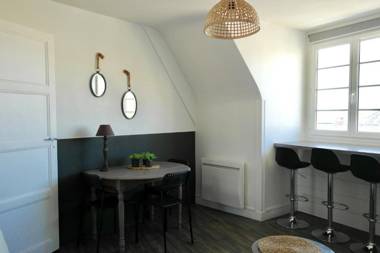 Appartement d'une chambre avec vue sur la mer et wifi a Port en Bessin Huppain a 6 km de la plage