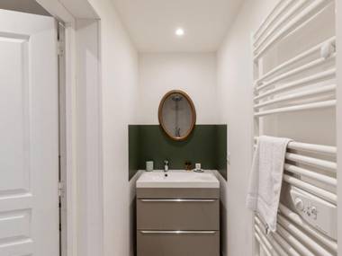 Cozy Holiday Home in Port en Bessin Huppain with Heating Facility