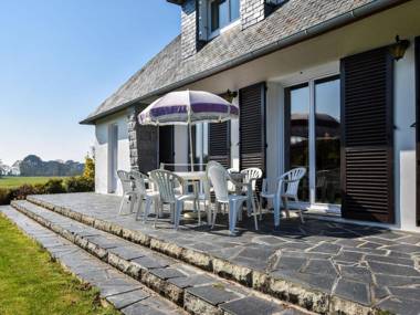 Stylish Holiday Home in Morlaix with Private Garden