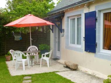 Maison d'une chambre avec jardin clos et wifi a Plougasnou a 1 km de la plage