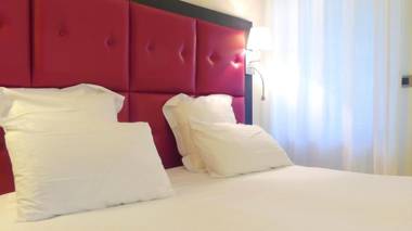 Logis Hôtel Saint Guirec Et De La Plage