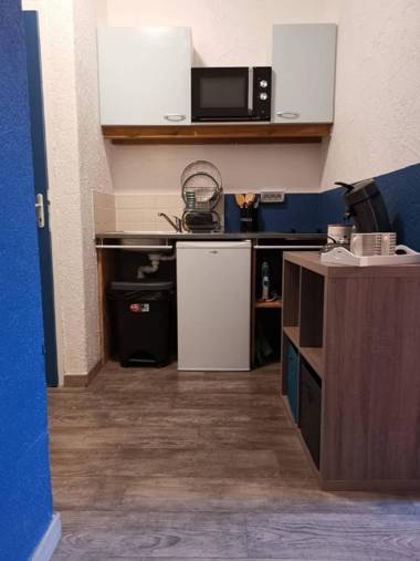 Studio between Fac city center