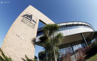 Ostal Hotel Pau Universite