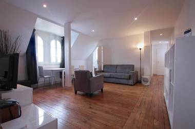 Bridgestreet Champs-Elysées