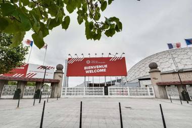 Pavillon Porte De Versailles