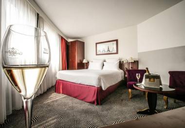 Hotel Paris Gare Montparnasse TGV