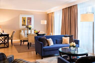 Warwick Paris (Former Warwick Champs-Elysees)