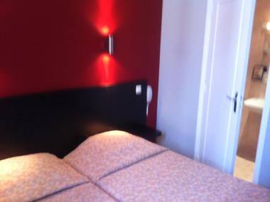 Hipotel Paris buttes chaumont Belleville