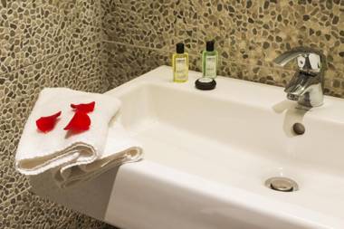 Midnight Hotel Paris