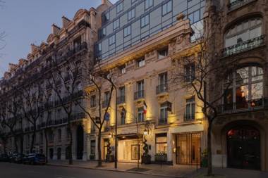 Renaissance Paris Nobel Tour Eiffel Hotel