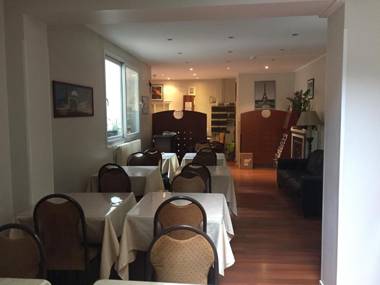 Hôtel De La Perdrix Rouge