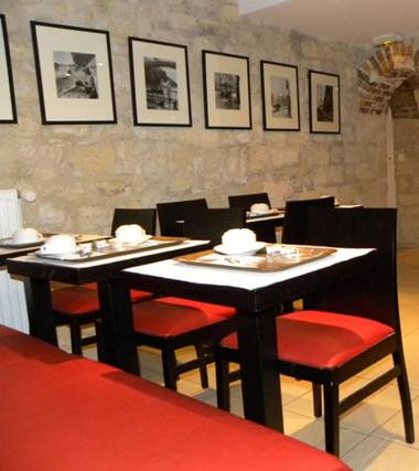 Hôtel des Deux Avenues