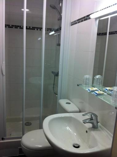 Hipotel Paris Père-Lachaise République