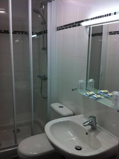 Hipotel Paris Père-Lachaise République