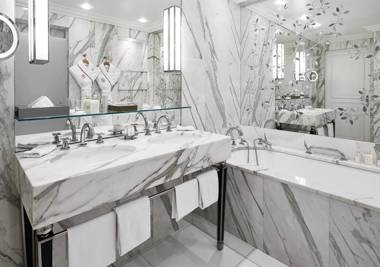 Hôtel Plaza Athénée - Dorchester Collection