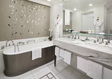 Hôtel Plaza Athénée - Dorchester Collection