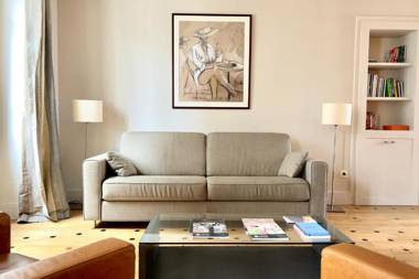 of MARAIS 3BR AC 5Refurb Lift Luxury 'Pad-à-Terre' est '99