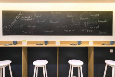 Hotel Magenta 38 by Happyculture