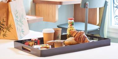 Hotel Cervantes by Happyculture