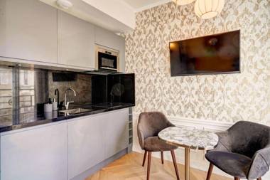 Apartments Du Louvre St Honoré