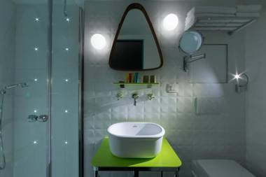 Hôtel Crayon Rouge by Elegancia