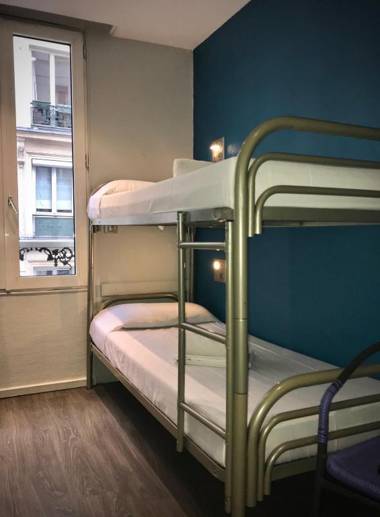 Plug inn Montmartre by Hiphophostels