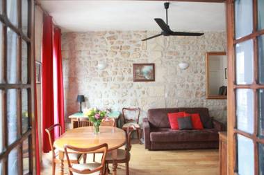 Latin Quarter - Notre Dame apartment